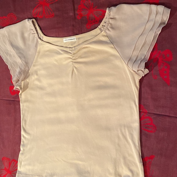 *Free*🆓 Tiered cap-sleeve T-shirt M - Picture 2 of 6